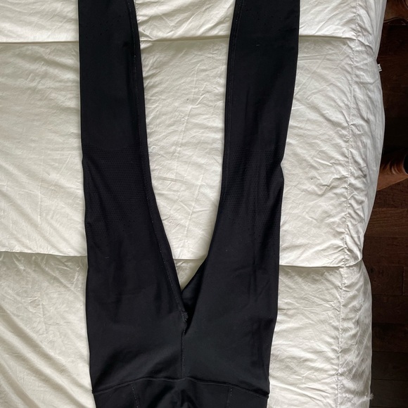 Zoned in Lululemon Pant - Picture 5 of 8